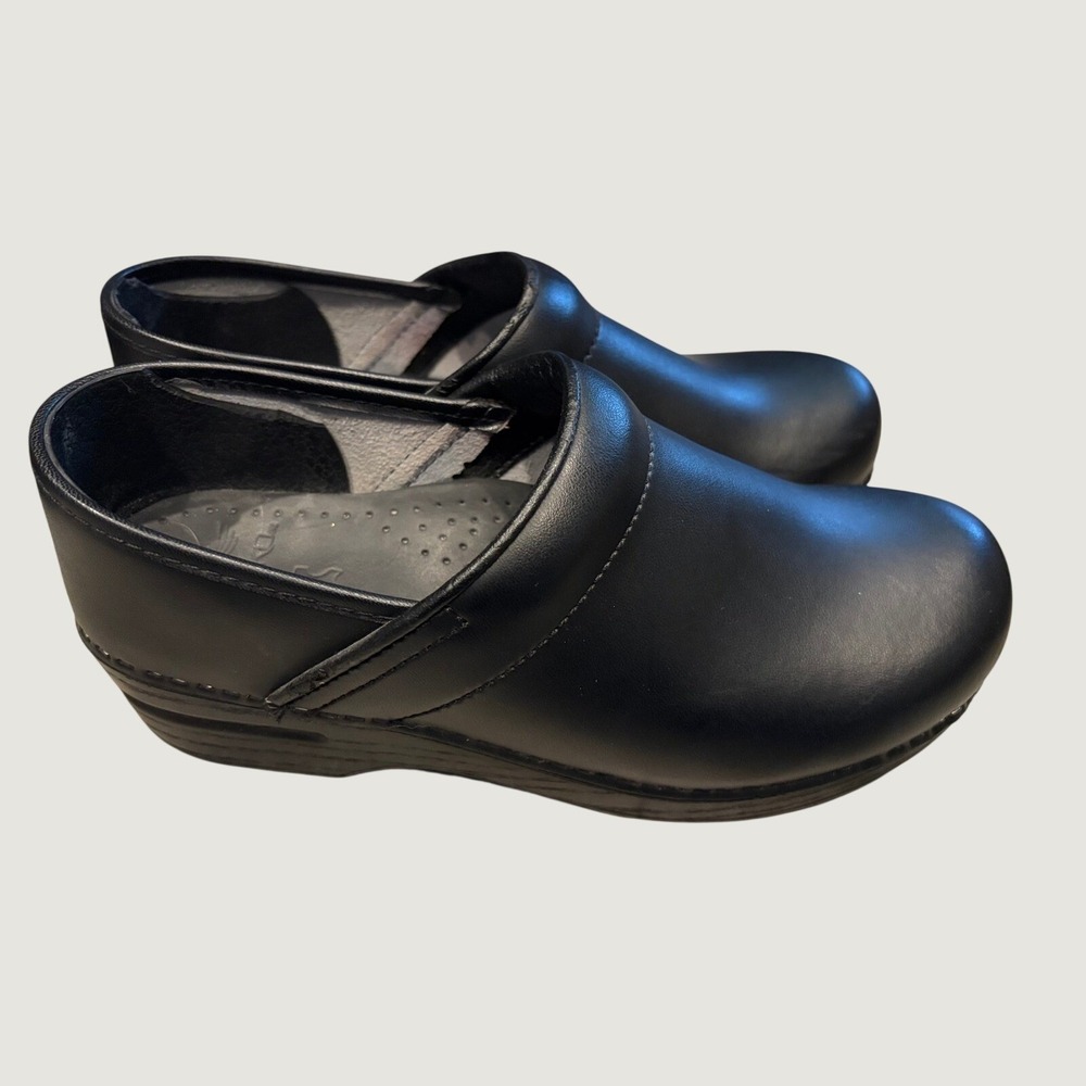 Dansko Professional Black Leather Clogs Womens 39 Slip On Nursing Shoes